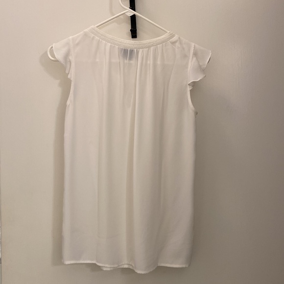 Bobeau – Aviana Flutter Sleeve Tank Top in Ivory - Picture 4 of 4